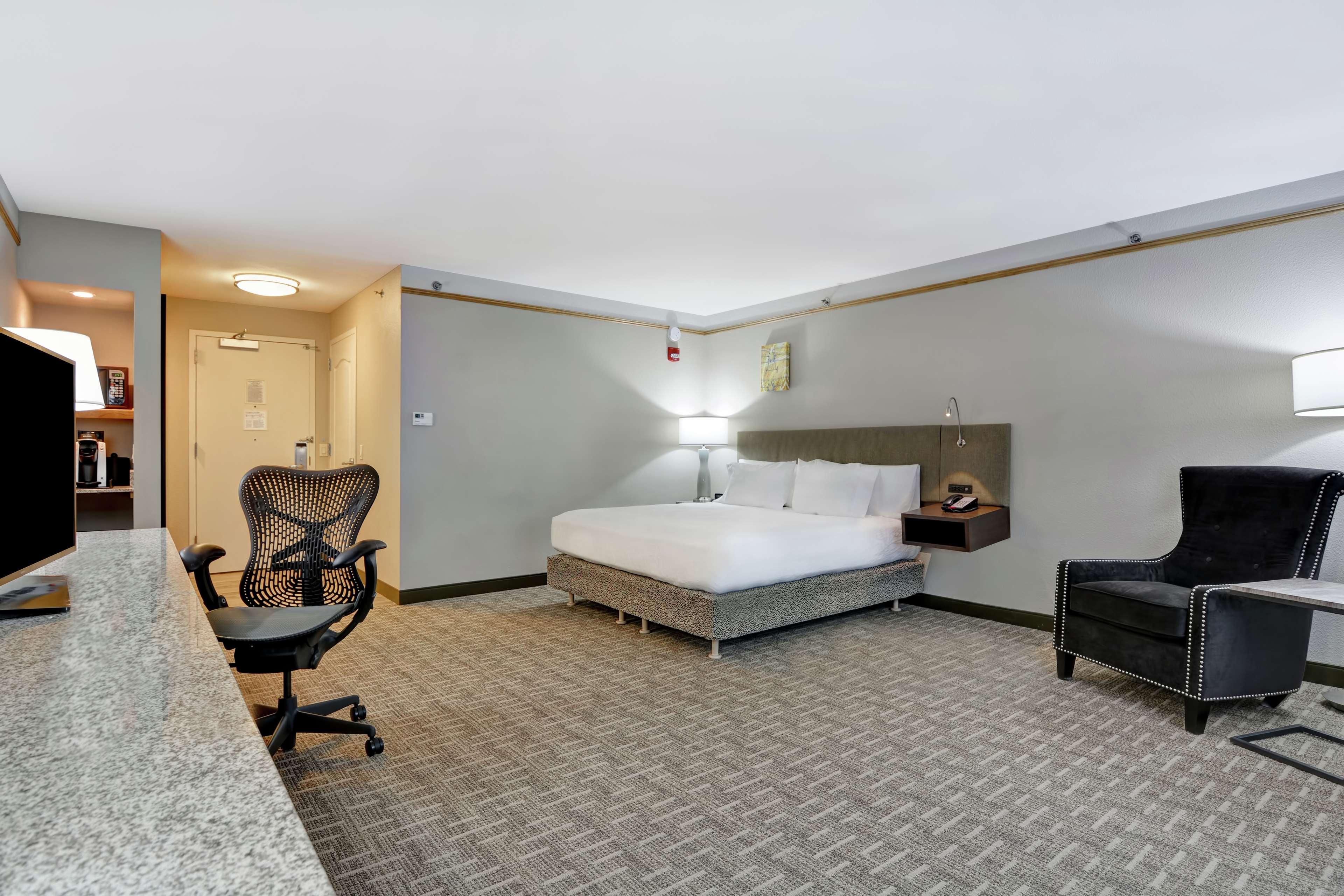 Hilton Garden Inn Oshkosh Exterior photo