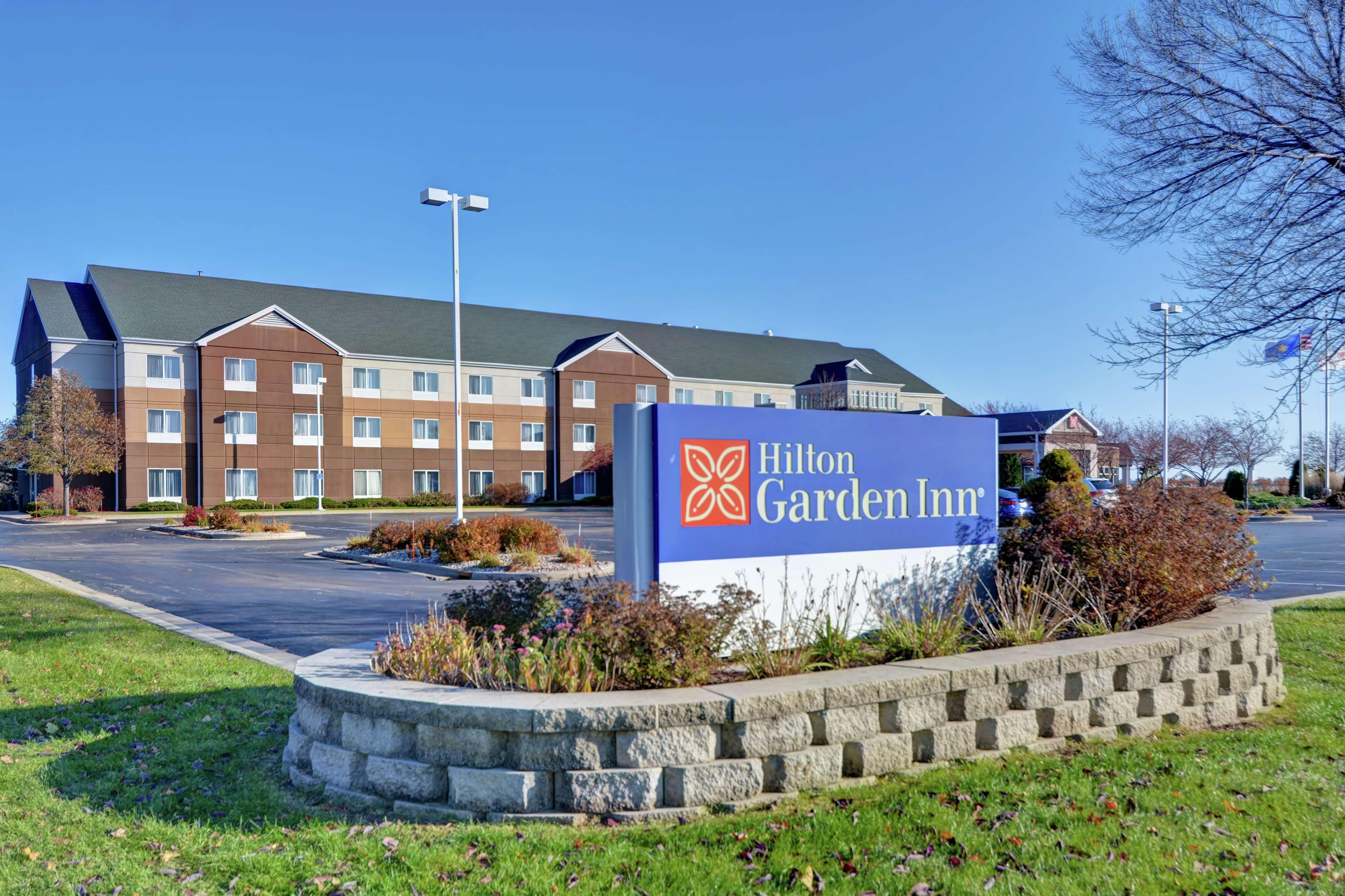 Hilton Garden Inn Oshkosh Exterior photo