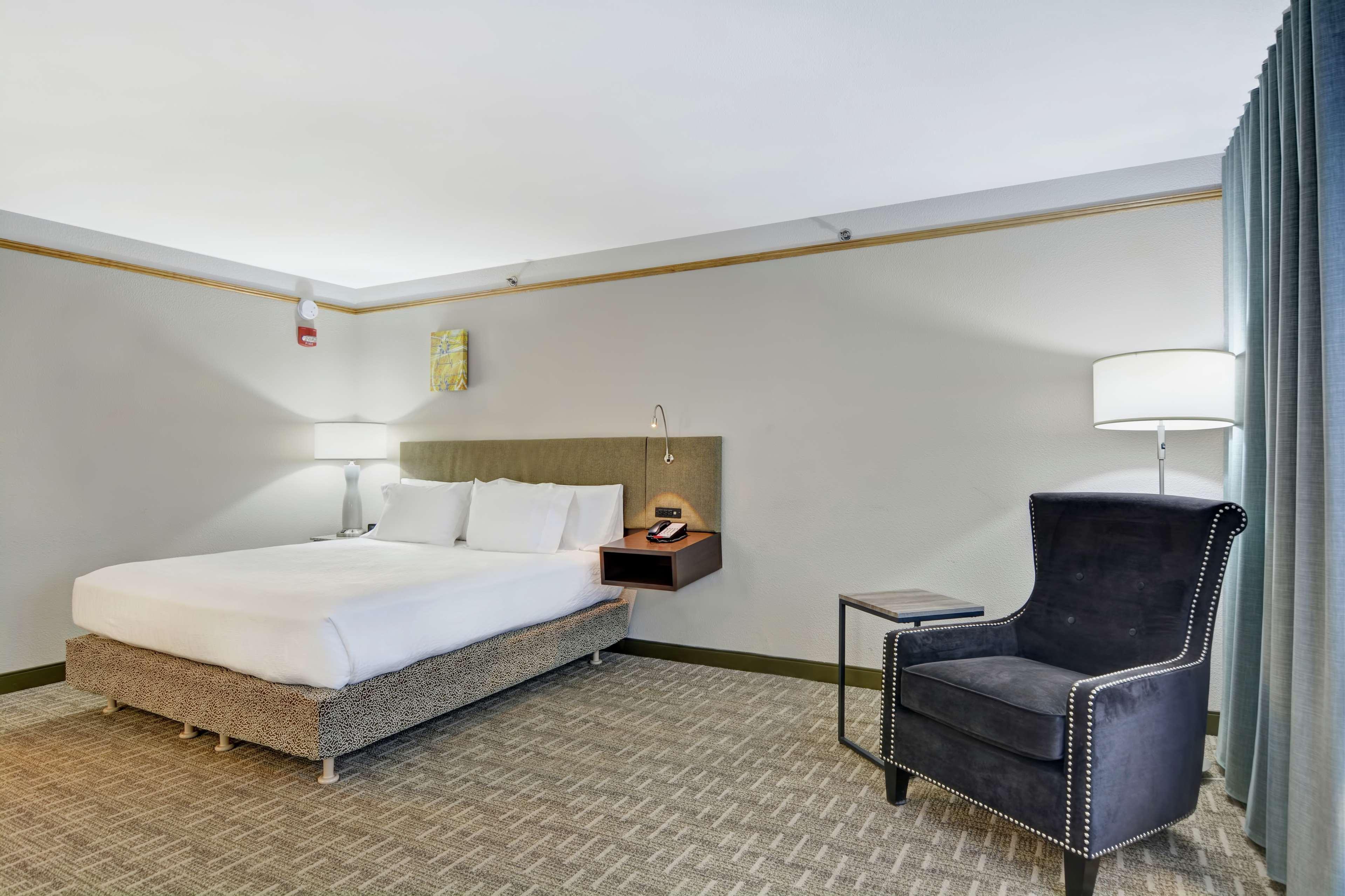 Hilton Garden Inn Oshkosh Exterior photo